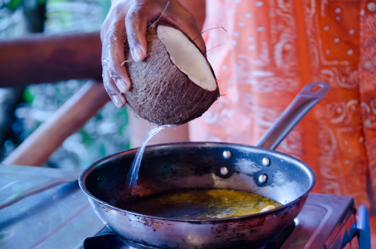 Coconut water in cajeta