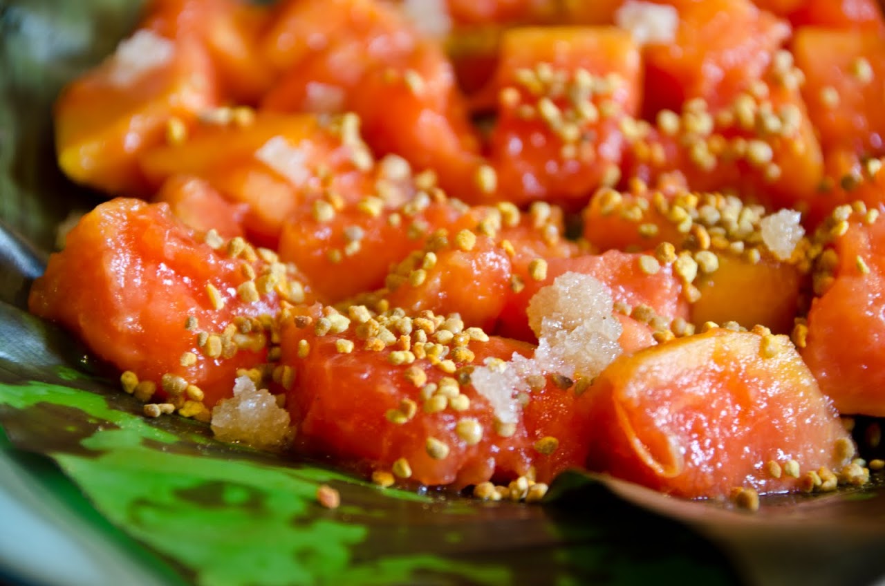 Papaya and honey pollen salad