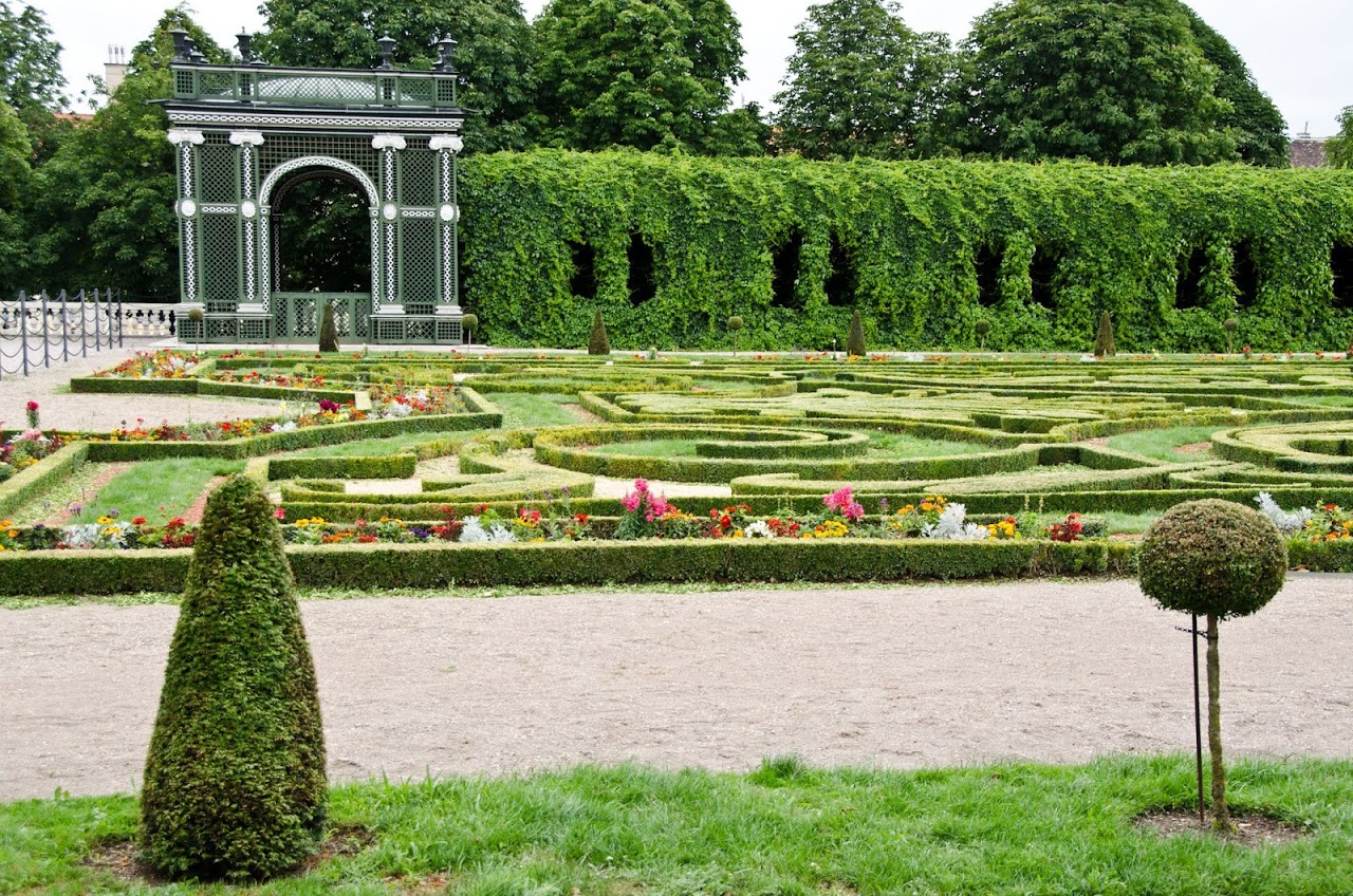 Schonbrunn Palace gardens