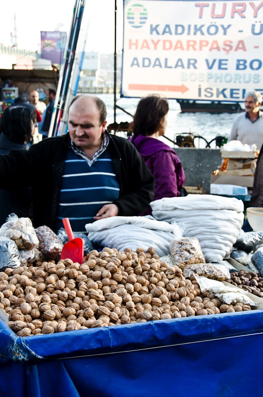 Vendor at the Galata neighborhood