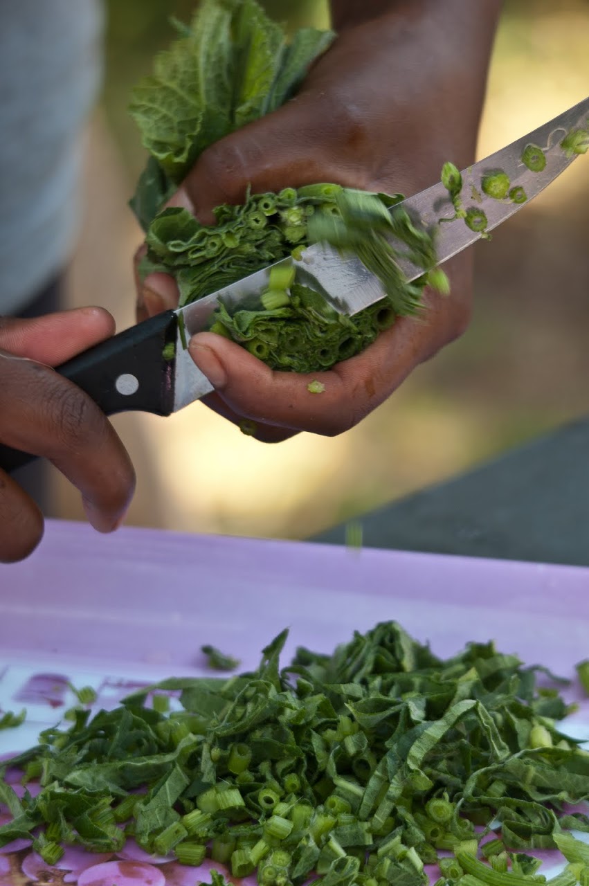 Cutting vegetables like a Zambian